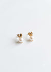pearl stud earring