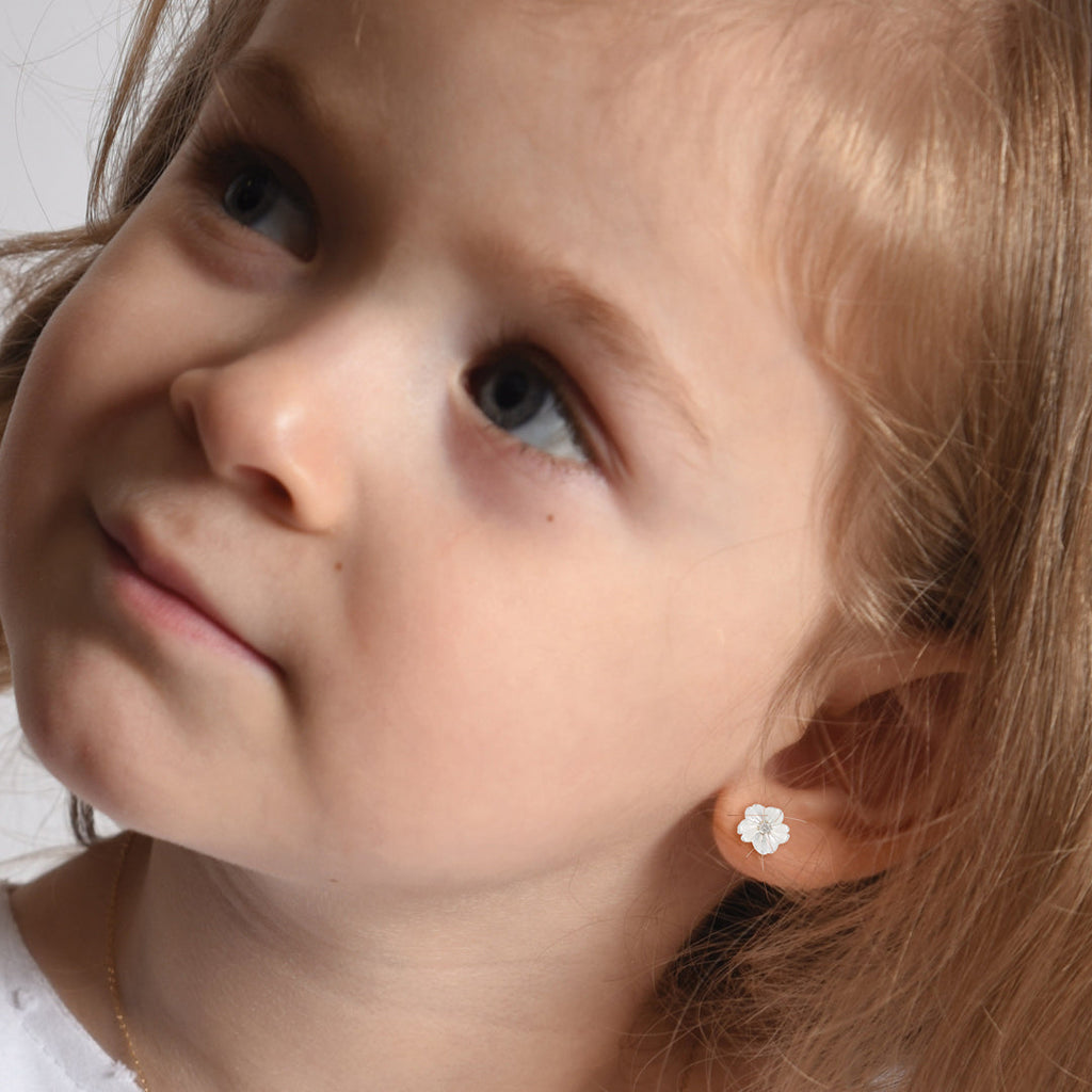 White flower earrings - Baby Fitaihi
